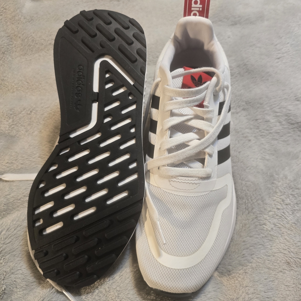 Adidas Men's White and Black Sneakers - Picture 2 of 4